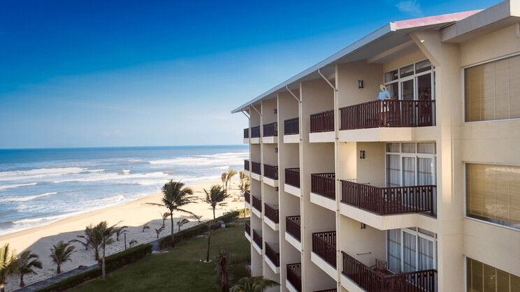 Sandy Beach Non Nuoc Resort